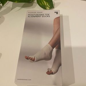 Moisturizing toe alignment socks